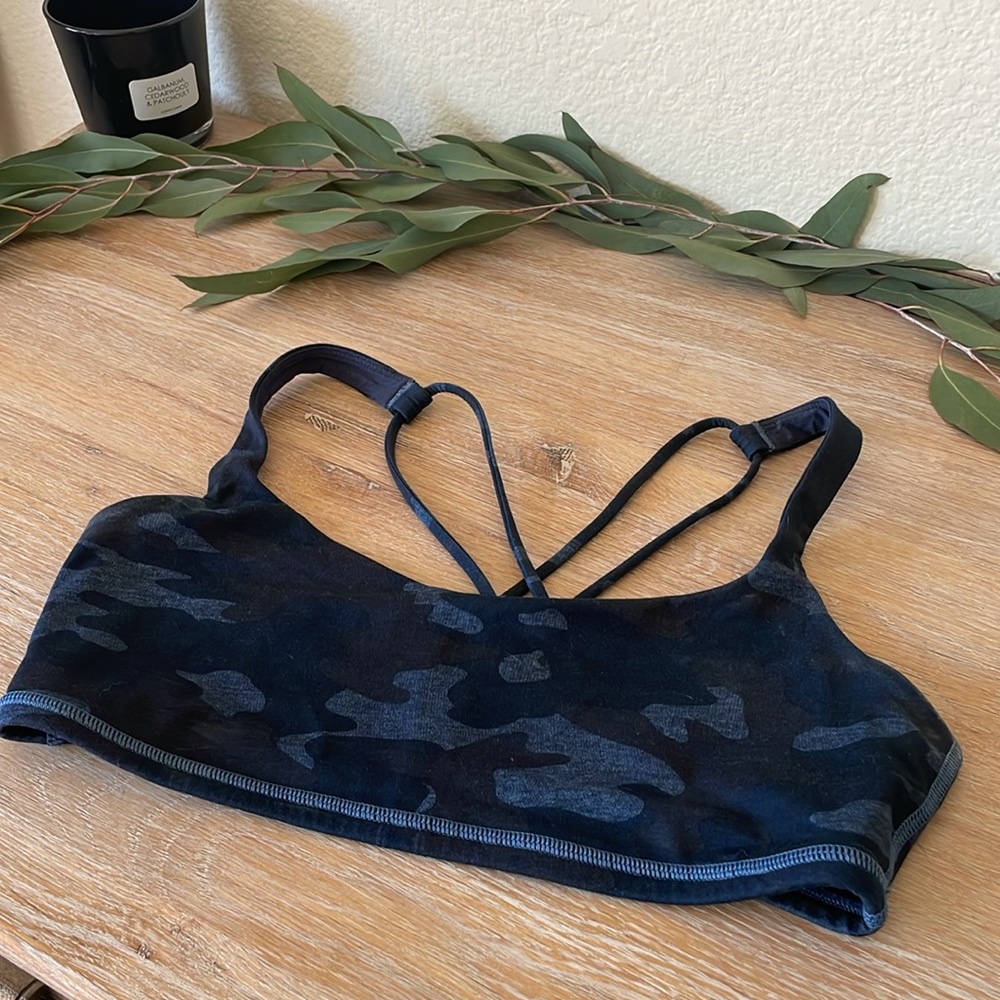 Lululemon “Free to Be” NEW